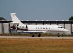 NetJetsEurope Dassault Falcon 2000 CS-DNS nach der Landung in Berlin-Schnefeld(BER) am 05.06.2015(UEFA CL-Finale)