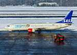 SAS Scandinavian - B 737-883 - LN-RPM - 'Frigg Viking' /spec.