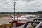 Blick von der Besucherterrasse des Flughafens Berlin-Tegel am 26.07.2009