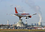 Easyjet, Airbus A 320-214, G-EZWD, TXL; 01.09.2018