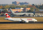 Swiss, A 220-300, HB-JCJ, Chile Air Force, Boeing B 767-3YO/ER), 985, TXL, 11.10.2018