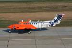Flight Calibration Service Beech 350 Super King Air D-CFMD auf dem Weg zum Start auf dem Flughafen Berlin-Tegel am 31.10.2009