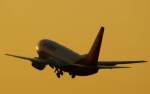 Air Berlin Start in den Sonnenuntergang in Berlin Tegel