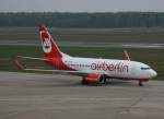 Air Berlin B 737-7K5 D-AHXA bei der Ankunft in Berlin-Tegel am 01.05.2010