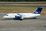 Blue 1 Avro Regjet RJ 85 OH-SAP bei der Ankunft in Berlin-Tegel am 03.07.2010