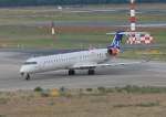 SAS Canadair Regjet CRJ900 OY-KFB bei der Ankunft in Berlin-Tegel am 31.07.2010