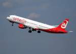 Air Berlin A 321-211 D-ABCB beim Start in Berlin-Tegel am 31.07.2010