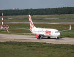 Sky Airlines B 737-83N TC-SKR bei der Ankunft in Berlin-Tegel am 21.08.2010