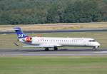 SAS Canadair Regjet CRJ900 OY-KFD beim Start in Berlin-Tegel am 05.09.2010