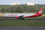 Air Berlin A 321-211 D-ABCB nach der Landung in Berlin-Tegel am 18.09.2010
