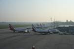Blick von der Besucherterrasse des Flughafens Berlin-Tegel am Morgen des 03.10.2010