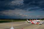 Vorfeld des Airport Tegel in Berlin vor einem groen Unwetter (19.08.10)