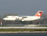 Swiss Avro Regjet RJ100 HB-IXN kurz vor der Landung in Berlin-Tegel am 08.01.2011