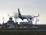 Miat B 737-8CX EI-CXV kurz vor der Landung in Berlin-Tegel am 16.01.2011