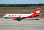 Air Berlin B 737-8K5 D-AHFA auf dem Weg zum Start in Berlin-Tegel am 02.06.2011