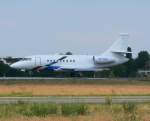 Vokswagen Air Sevice Dassault Falcon 2000 VP-CGA kurz vor dem Start in Berlin-Tegel am 10.06.2011