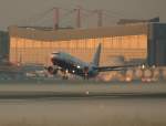 Air Berlin B 737-86J D-ABAV beim Start in Berlin-Tegel am 25.09.2011