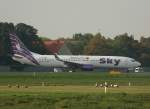 Sky Airlines B 737-94X(ER) TC-SKN kurz vor dem Start in Berlin-Tegel am 04.10.2011