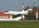 NetJets Europe Hawker 800XPi CS-DRV kurz vor der Landung in Berlin-Tegel am 04.10.2011