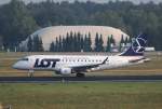 LOT Embraer ERJ-170-100STD SP-LDD nach der Landung in Berlin-Tegel am 22.08.2012