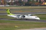 Air Baltic DHC-8-402Q YL-BAE bei der Ankunft in Berlin-Tegel am 19.10.2013