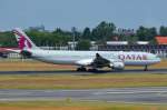 A7-AEO Qatar Airways Airbus A330-302   am 26.06.2014 in Tegel gelandet
