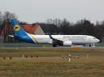 Ukraine International Airline B 737-85R UR-PSH kurz vor dem Start in Berlin-Tegel am 13.02.2014