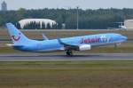 OO-JAH Jetairfly Boeing 737-8K5 (WL)    beim Start in Tegel am 12.09.2014