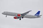 LN-RKK SAS Scandinavian Airlines Airbus A321-232   beim Landeanflug auf Tegel am 04.02.2015