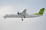 YL-BBT Air Baltic De Havilland Canada DHC-8-402Q Dash 8   beim Anflug Tegel am 04.02.2015