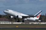 F-GUGJ Air France Airbus A318-111  gestartet am 16.04.2015 in Tegel