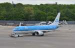 Boeing 737NG  PH-BXM von  AIRFANCE – KLM  am 10.05.15 in Berlin-Tegel zum Ablug bereit.