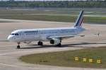 F-GTAQ Air France Airbus A321-212   in Tegel zum Gate am 29.04.2015