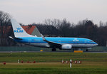 KLM B 737-7K2 PH-BGT kurz vor dem Start in Berlin-Tegel am 19.12.2015