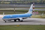 PH-BCB KLM Royal Dutch Airlines Boeing 737-8K2(WL)  in Tegel am 04.05.2016 zum Gate