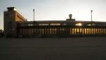 12.05.2009 - 60 Jahre Luftbrucke - Sonnenuntergang Flughafen Tempelhof Berlin 