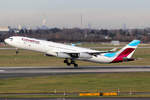 Eurowings Airbus A340-313 OO-SCW beim Start in Düsseldorf 27.12.2018
