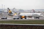 Condor Boeing 757-330 D-ABOL beim de-icing in Düsseldorf 5.12.2019