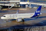 Scandinavian Airlines Airbus A320-251N SE-RZD rollt zum Gate in Düsseldorf 30.12.2025