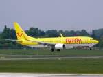 TUIfly  Taxi ; D-AHFO; Boeing 737-8K5. Flughafen Dsseldorf. 15.05.2010.
