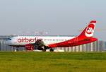 Landung eines Air Berlin Airbusses. Irgendwie mag ich die neue Lackierung nicht so wirklich. Das Bild stammt vom 26.09.2008