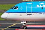 KLM Cityhopper (WA-KLC), PH-EZT, Embraer, 190 STD (Bug/Nose), 22.08.2015, DUS-EDDL, Düsseldorf, Germany