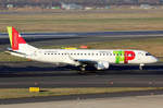 TAP Express CS-TPQ Embraer ERJ 190-100-LR rollt zum Gate in Düsseldorf 6.12.2016