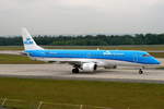 KLM Cityhopper Embraer ERJ-190STD (ERJ-190-100) PH-EZM, cn(MSN): 19000338,
Frankfurt Rhein-Main International, 25.05.2016.