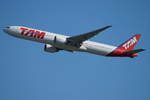 LATAM Airlines Brasil Boeing B777-32W(ER) PT-MUF, cn(MSN): 38887,
Frankfurt Rhein-Main International, 25.05.2017.