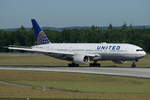 United Airlines Boeing B777-222(ER) N782UA, cn(MSN): 26948,
Frankfurt Rhein-Main International, 27.05.2017.
