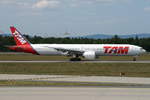 LATAM Airlines Brasil Boeing B777-32W(ER) PT-MUA, cn(MSN): 37664,
Frankfurt Rhein-Main International, 21.05.2018.
