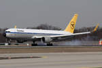 Condor Boeing 767-31BER D-ABUM bei der Landung in Frankfurt 20.3.2019