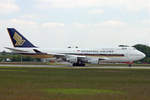 Singapore Airlines, 9V-SPL Boeing 747-412, msn: 26557/1101, 19.Mai 2005, FRA Frankfurt, Germany.