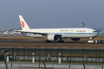 Air China Boeing 777-39LER B-2089 wird zum Gate geschleppt in Frankfurt 22.1.2026